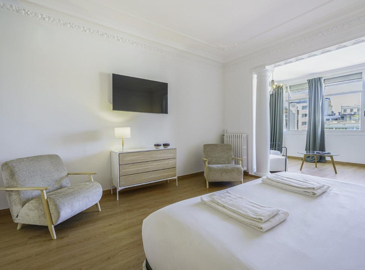 Sibsbcn-paseodegracia Luxury Exclusive Gaudi *