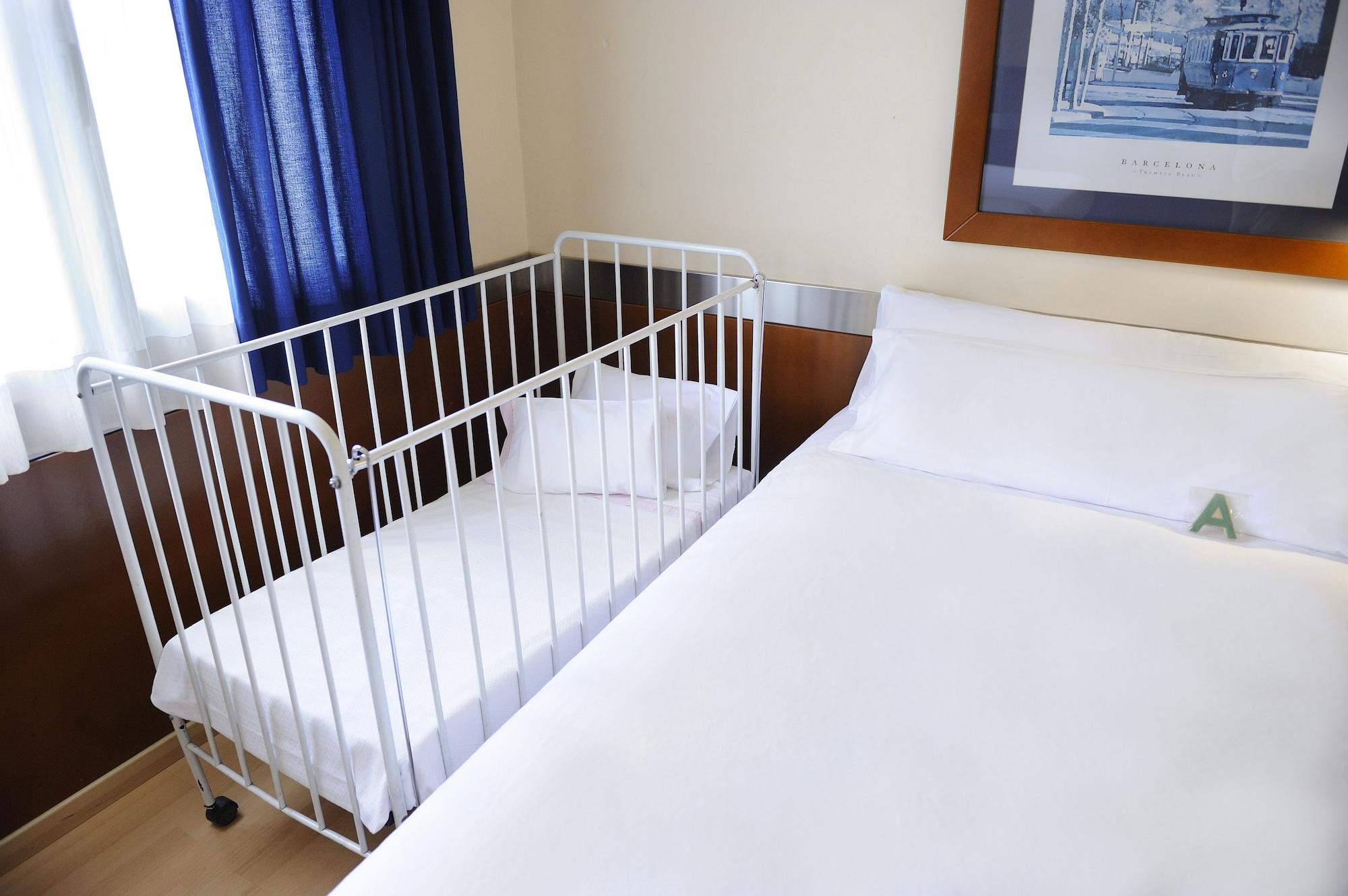 Hotel Tres Torres Atiram