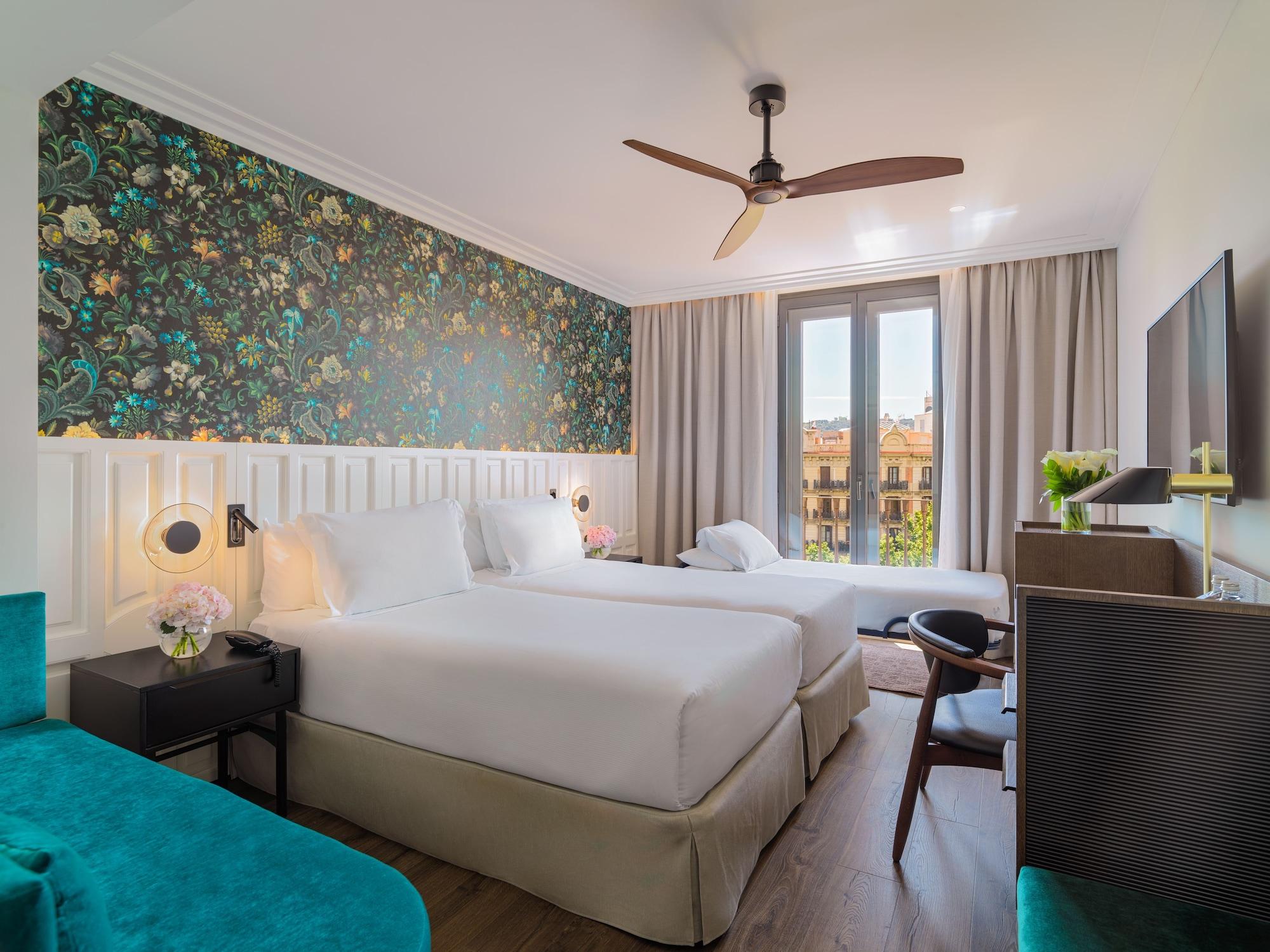 Hotel H10 Casanova