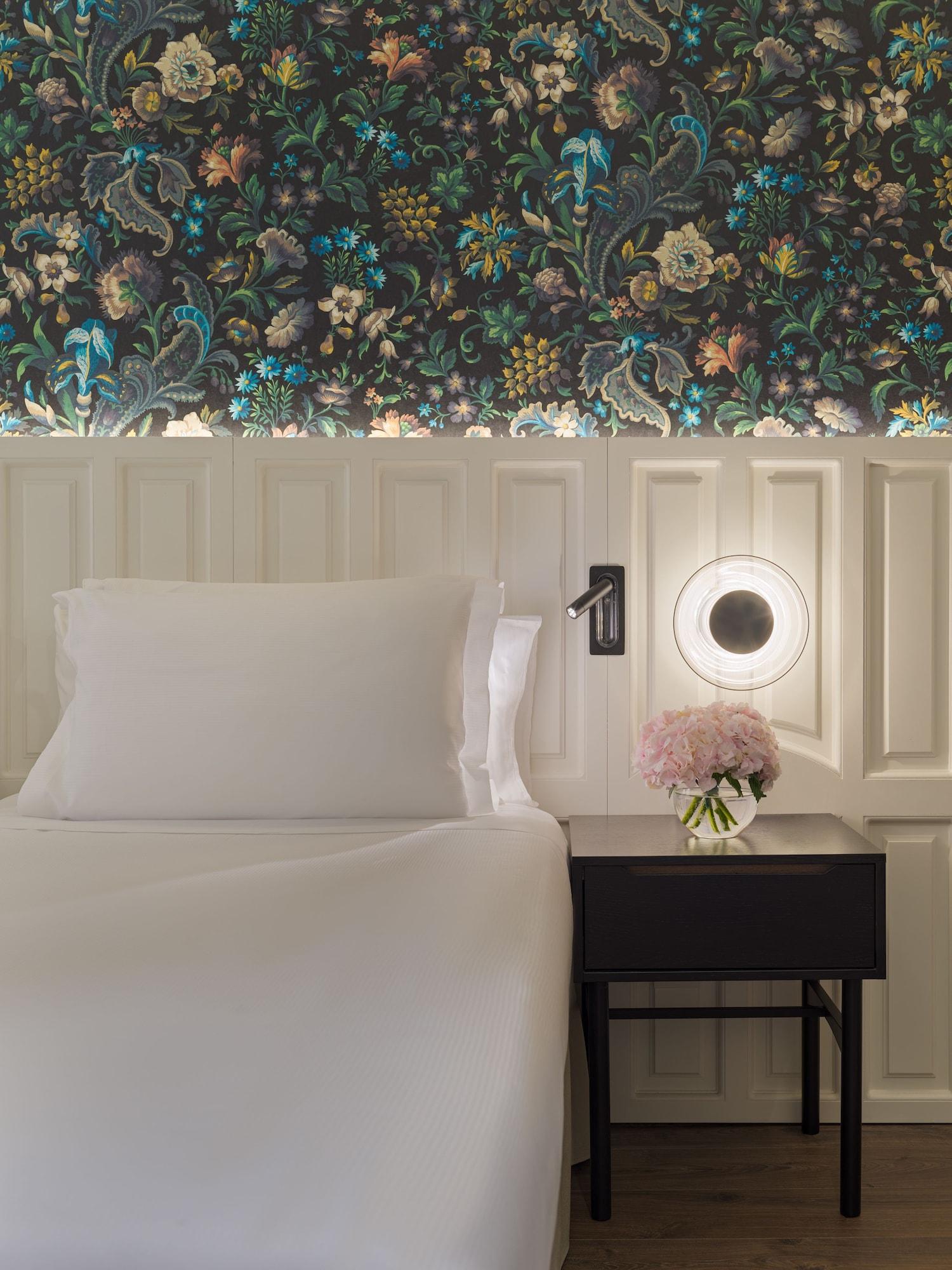 Hotel H10 Casanova