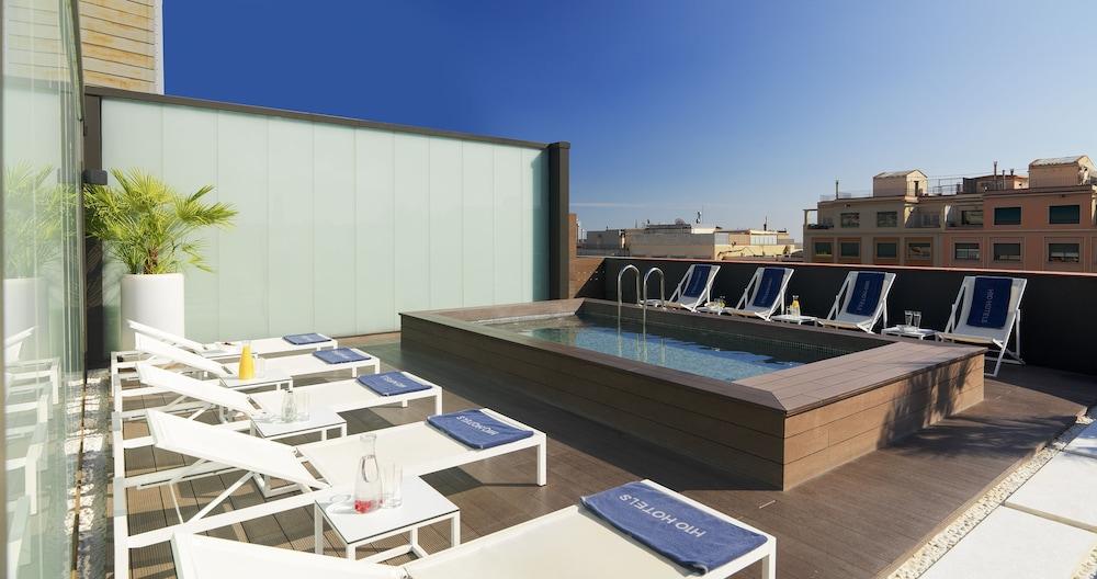 Hotel H10 Casanova