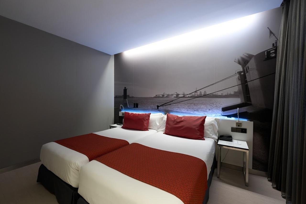 Hotel Catalonia Avinyó 3*