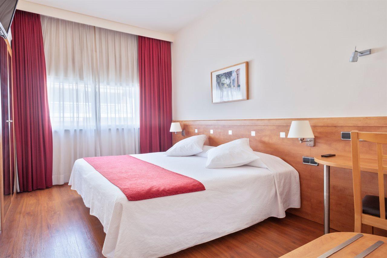 Hotel Acta Antibes 2*