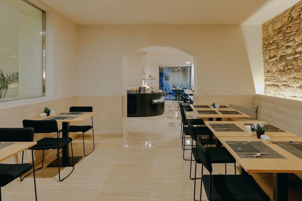 Hesperia Barri Gotic Hotel 3*