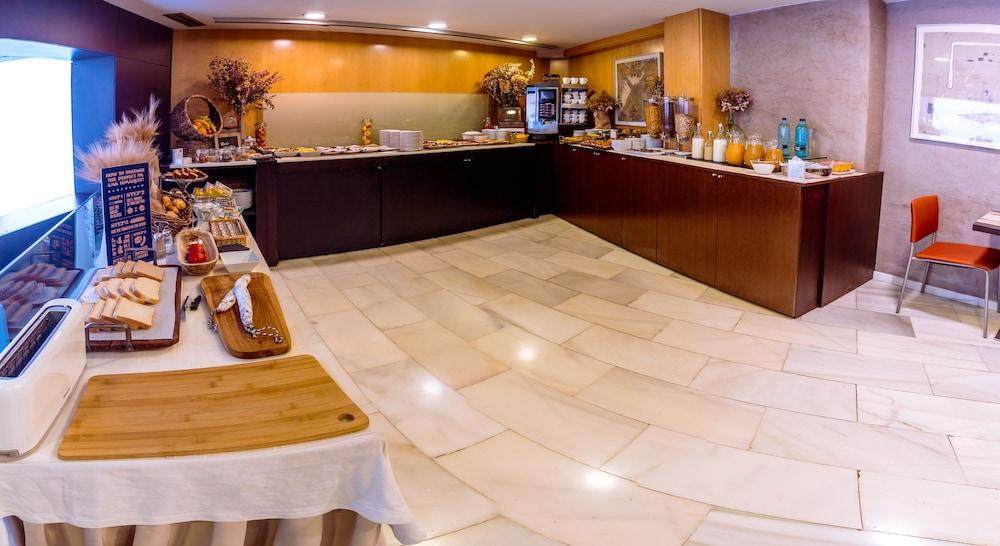 Madanis Hotel L'Hospitalet de Llobregat
