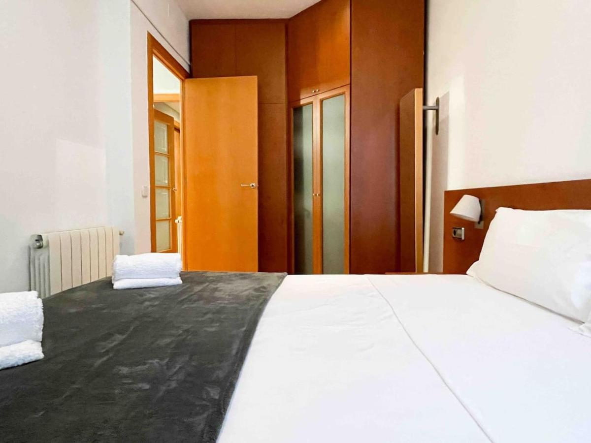 Hostourist@bcn Monumental Apartamento *