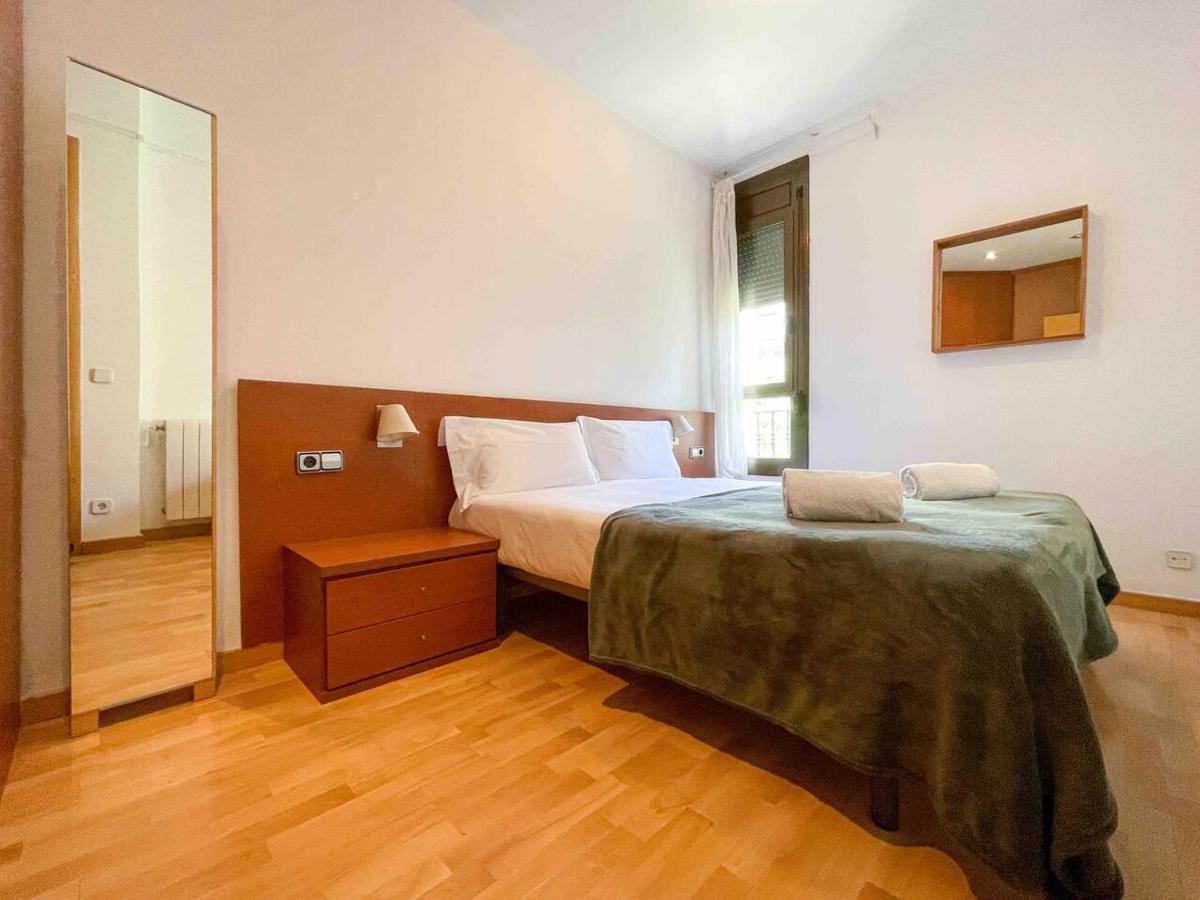 Hostourist@bcn Monumental Apartamento