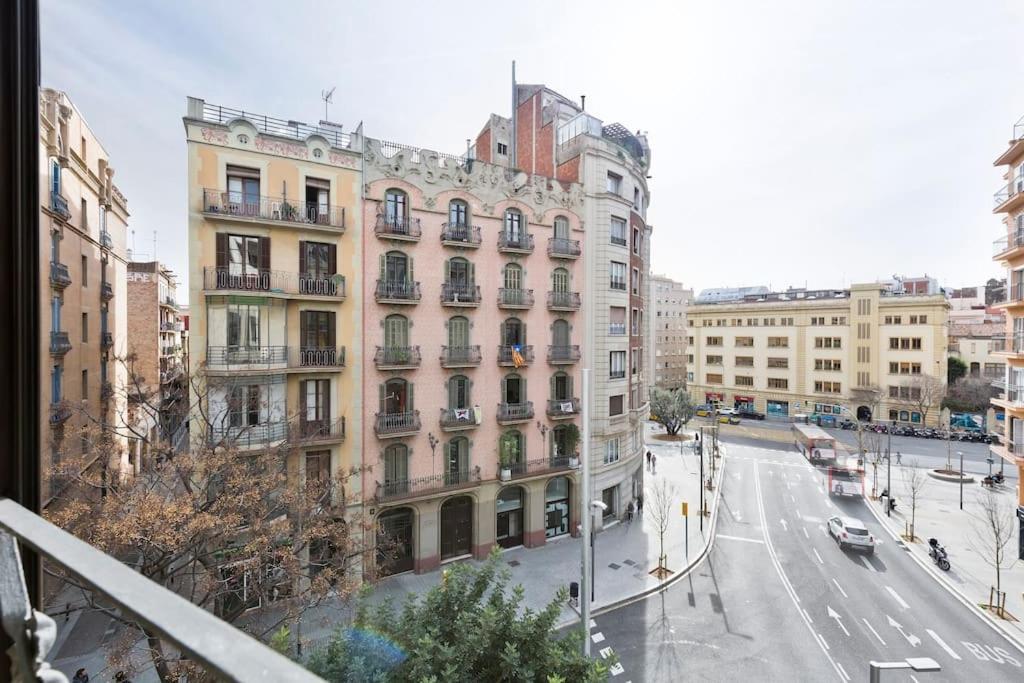 Modern And Bright Well Located In Gracia Apartamento Barcelona