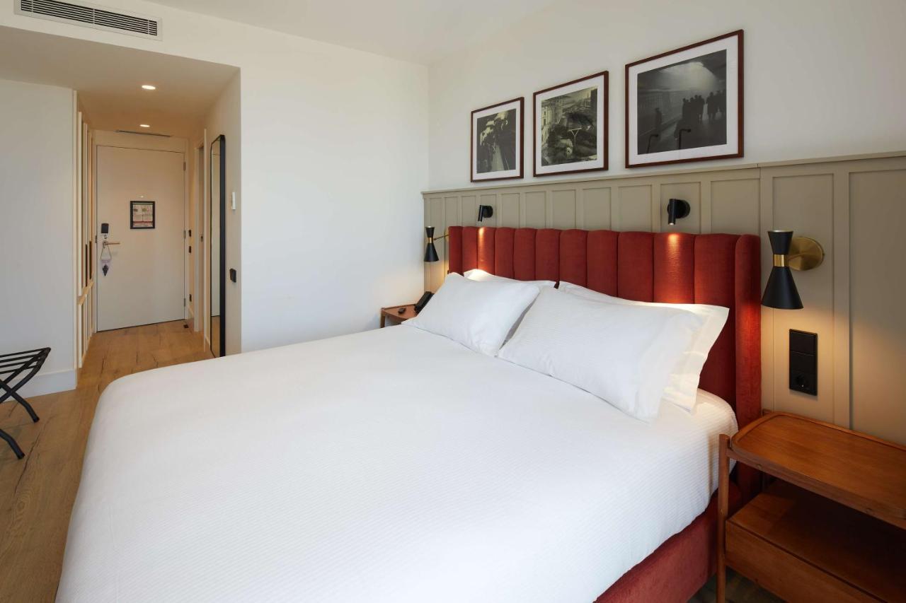 Via Sants Barcelona, Tapestry Collection By Hilton Barcelona
