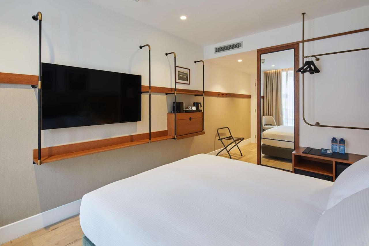 Hotel Via Sants Barcelona, Tapestry Collection By Hilton