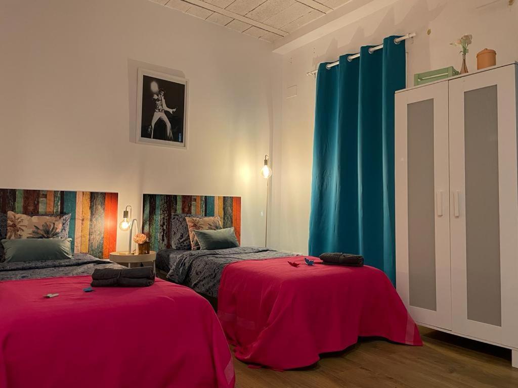 Rooms In Gothic Hostal Barcelona