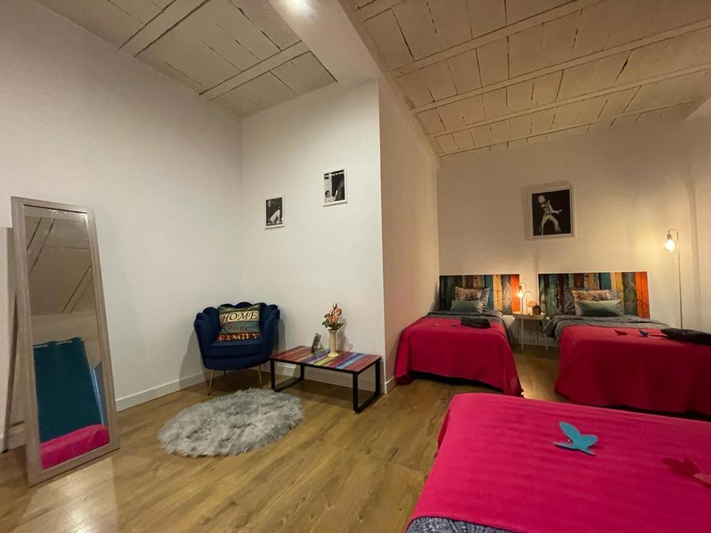 Rooms In Gothic Barcelona