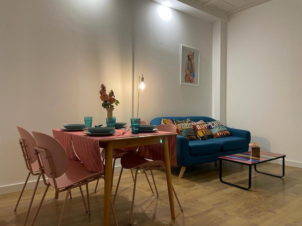 Rooms In Gothic Hostal