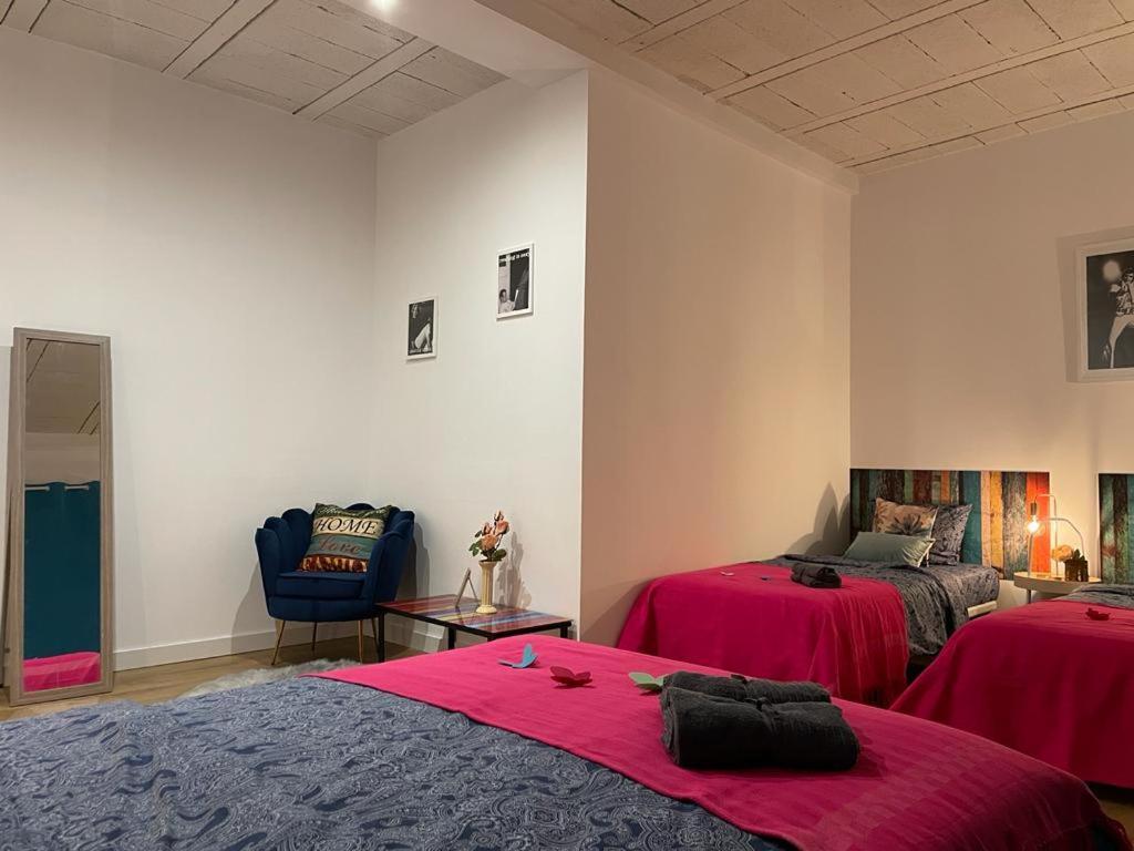 Rooms In Gothic Hostal