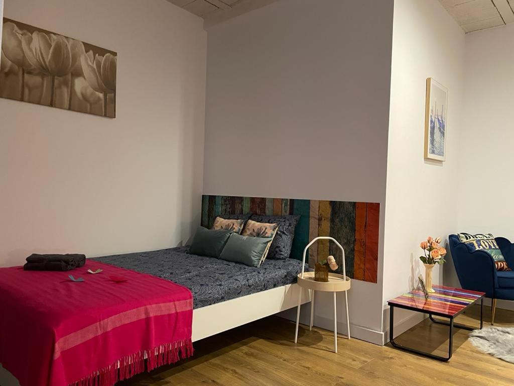 Rooms In Gothic Hostal