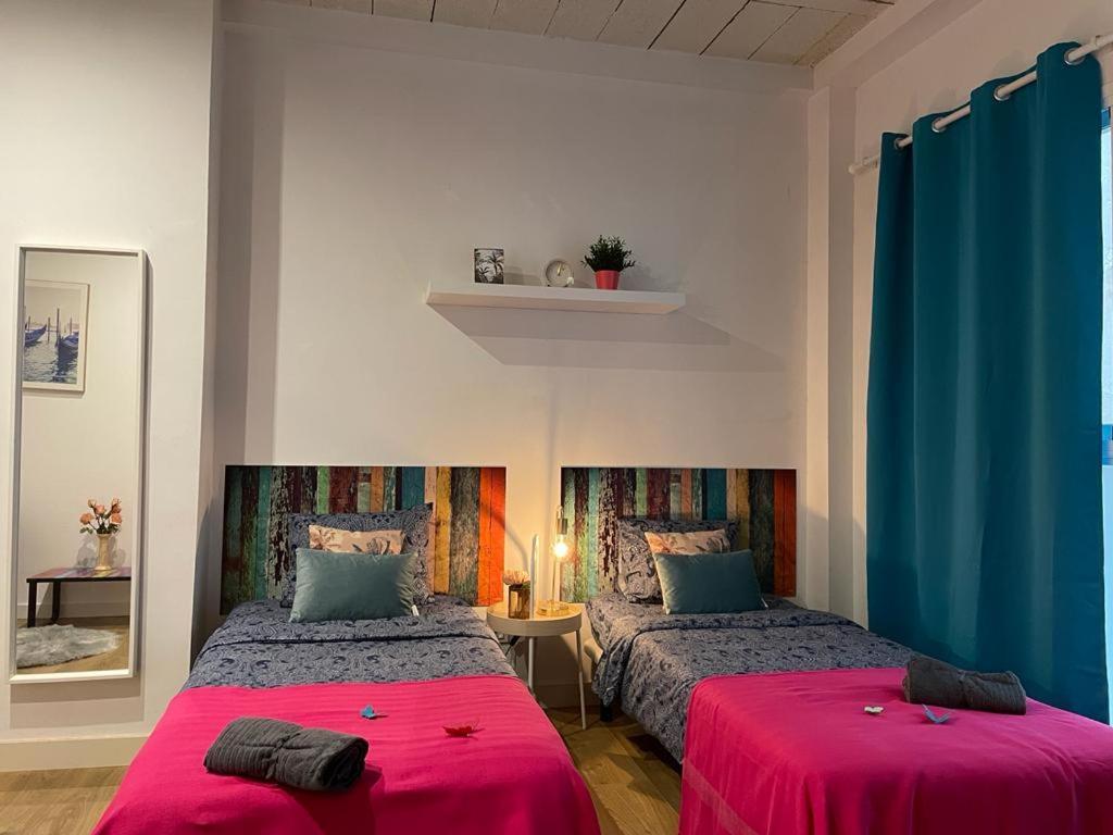 Rooms In Gothic Hostal
