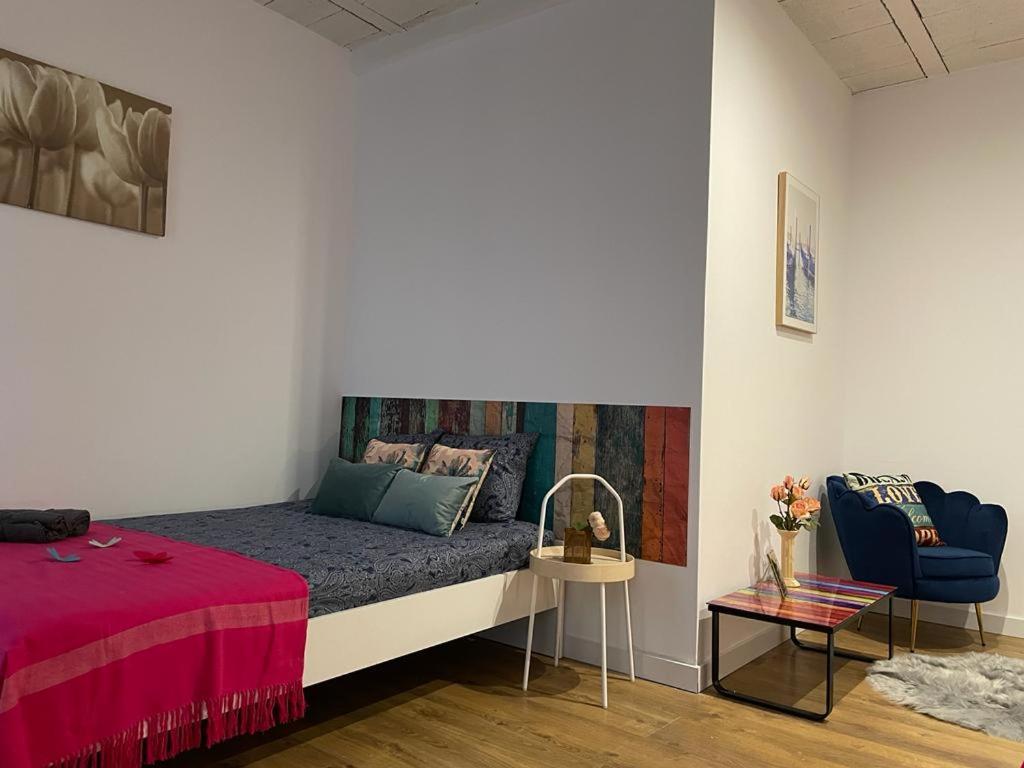 Hostal Rooms In Gothic