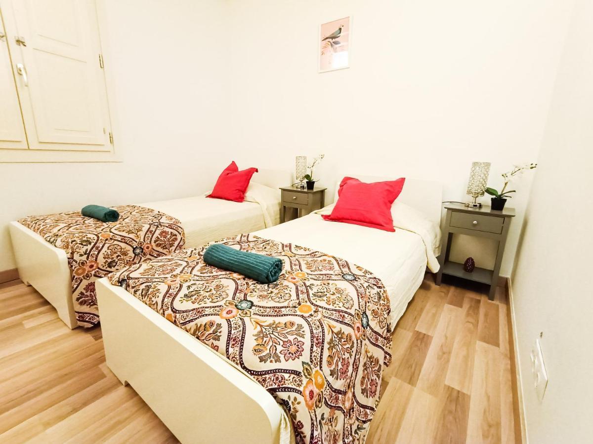 Hostal By La Boqueria Barcelona