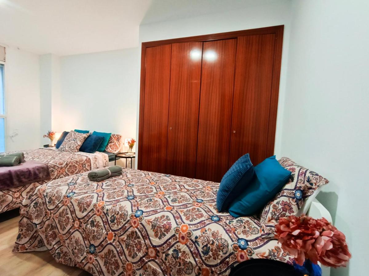 Hostal Rooms In Gothic Barcelona