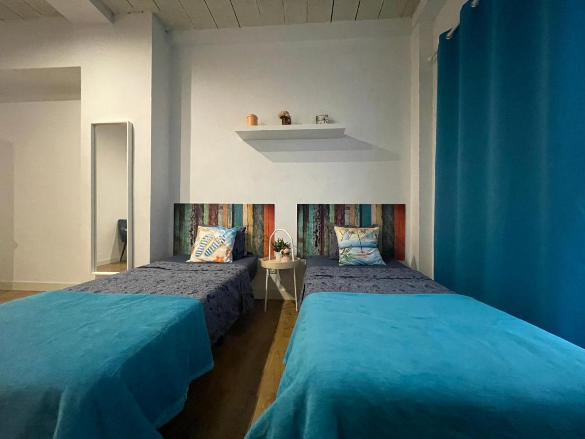 Hostal Rooms In Gothic