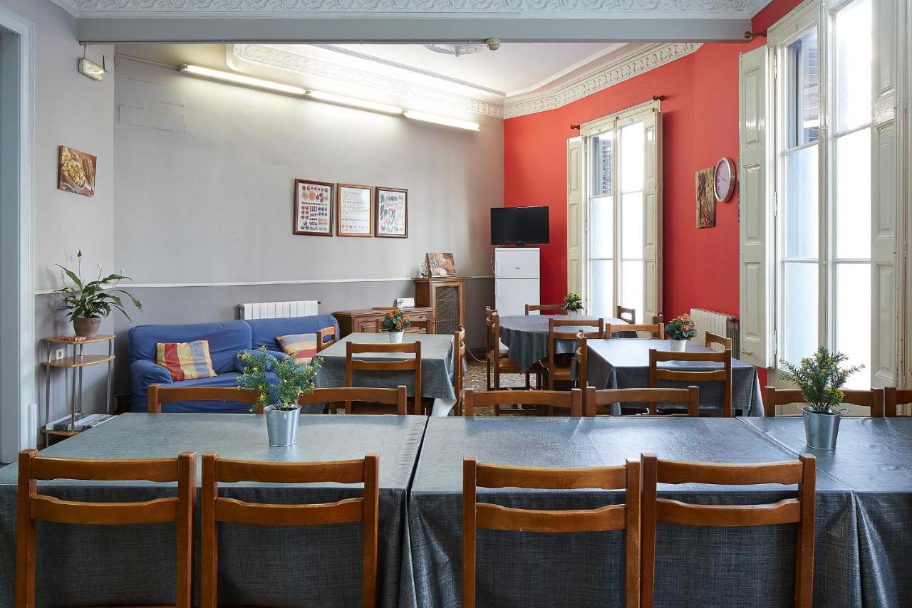 Estudiantes Balmes Apartment
