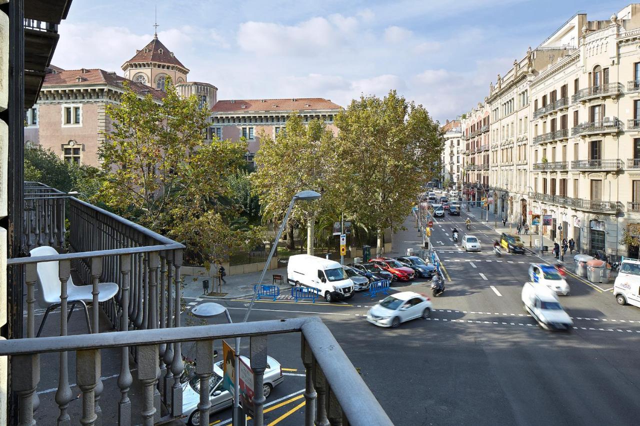 Estudiantes Balmes Apartment