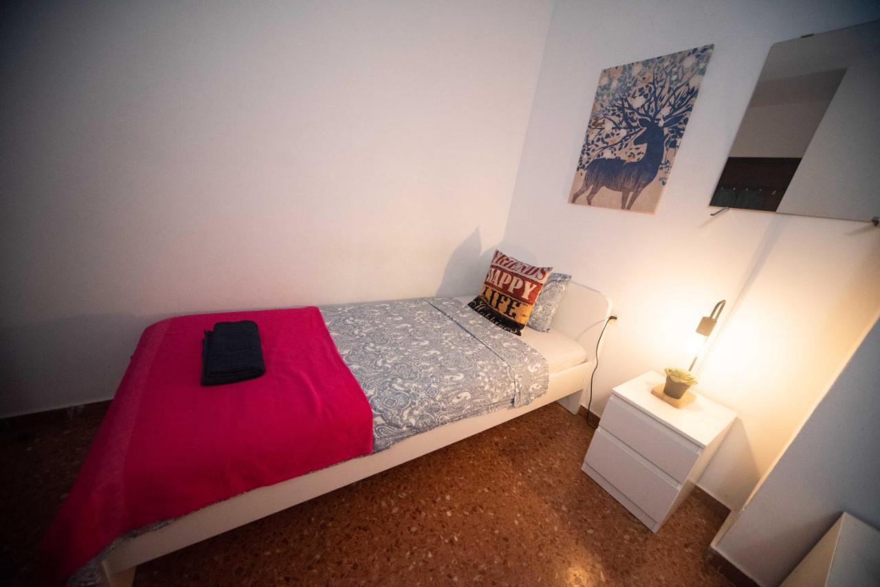 Hostal Eixample Private *
