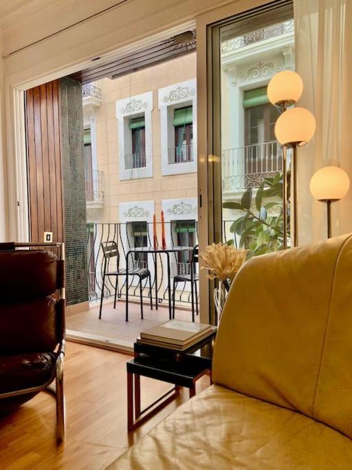 Stunning Designer 2 Bed In Glorious Gracia *