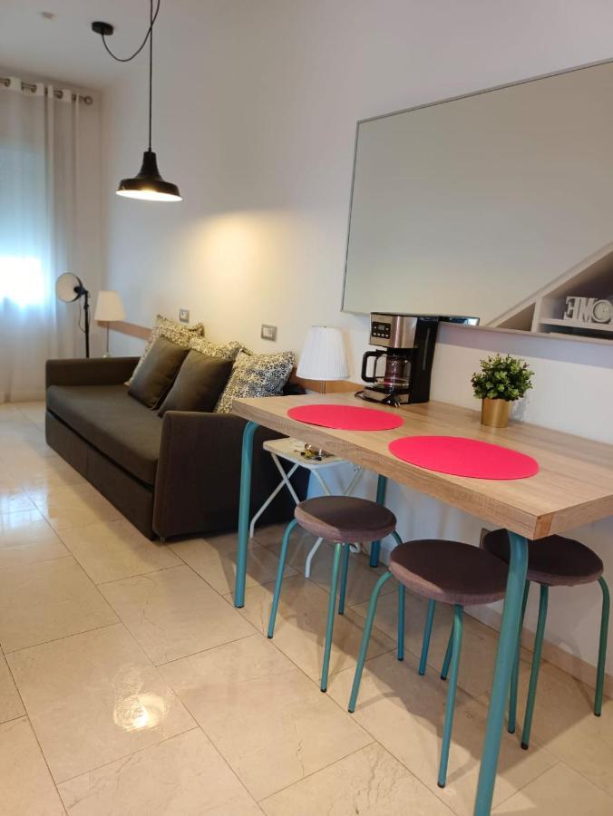 Hostel By Paseo De Colon Apartment *