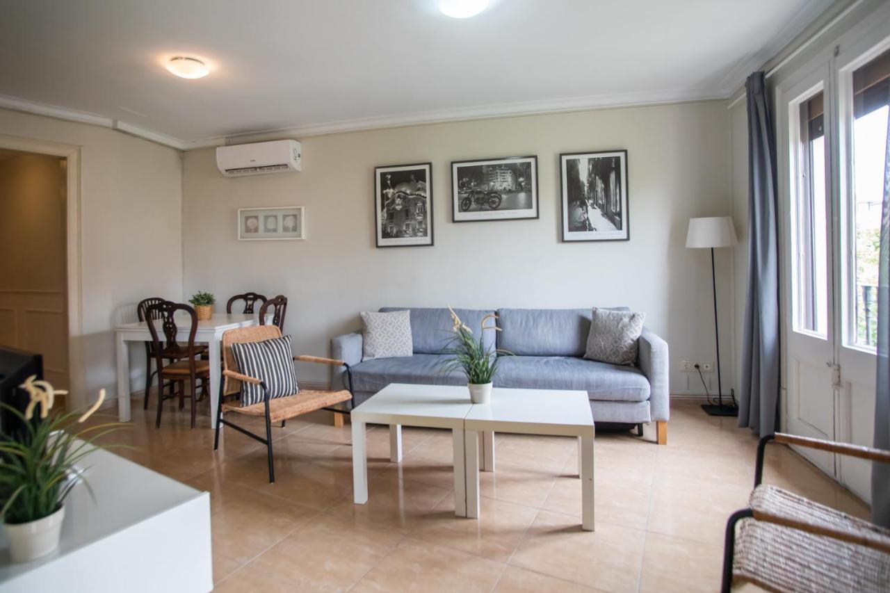 42man1018 Centrally Located Flat In Sant Antoni Barcelona
