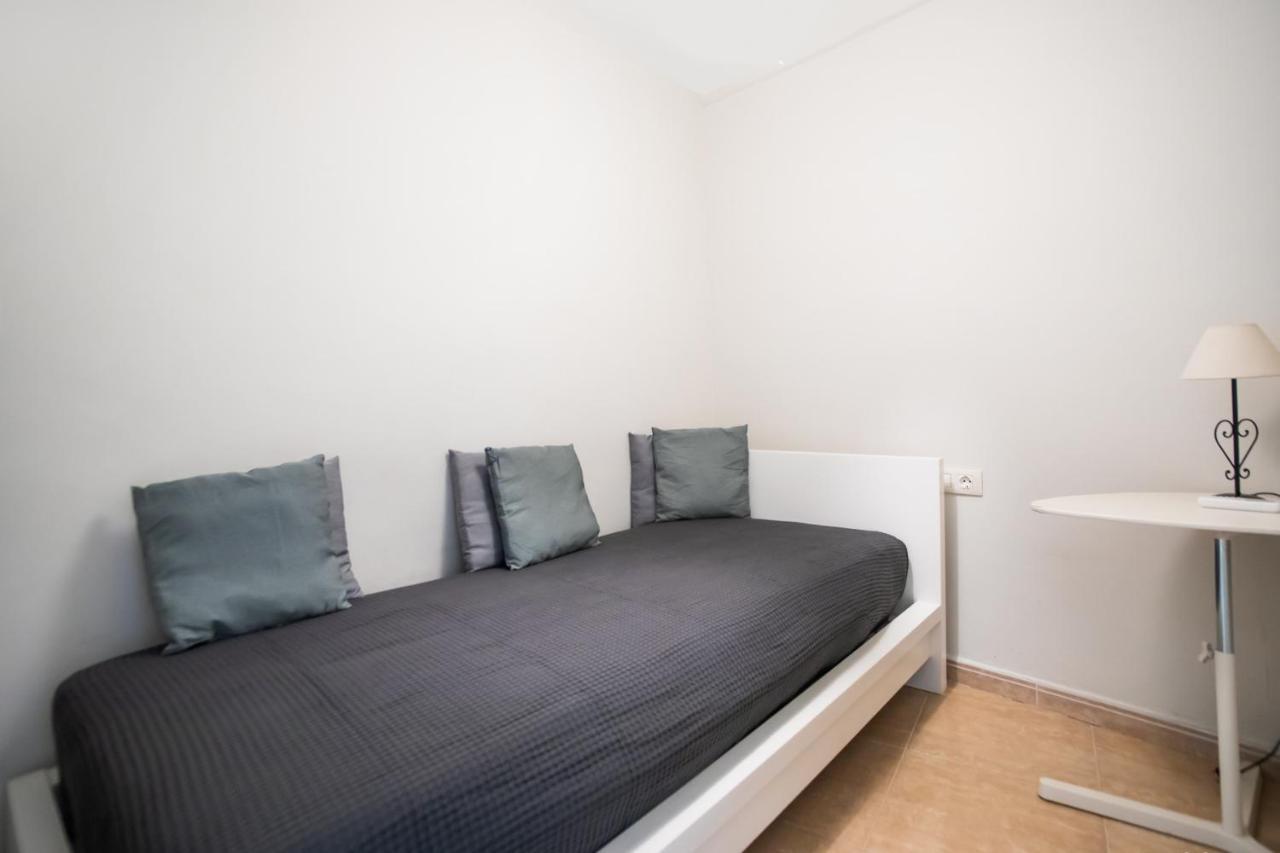 Apartamento 42man1018 Centrally Located Flat In Sant Antoni Barcelona