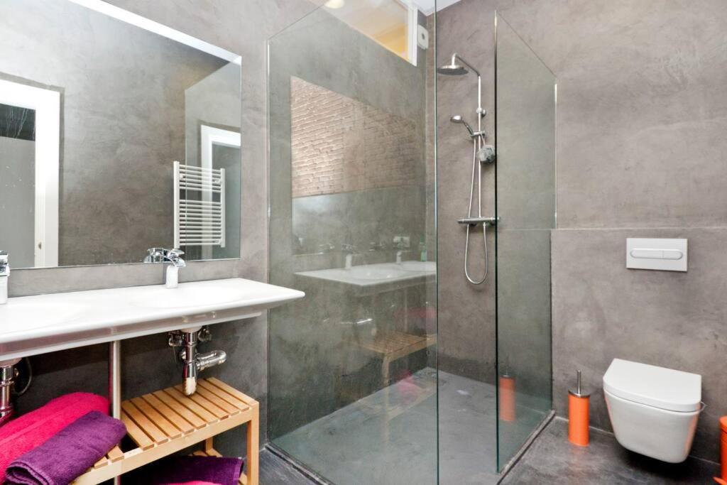 Roos, Design Loft Near The Sea. Apartamento