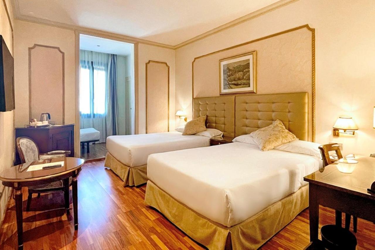 Hotel Roger De Llúria