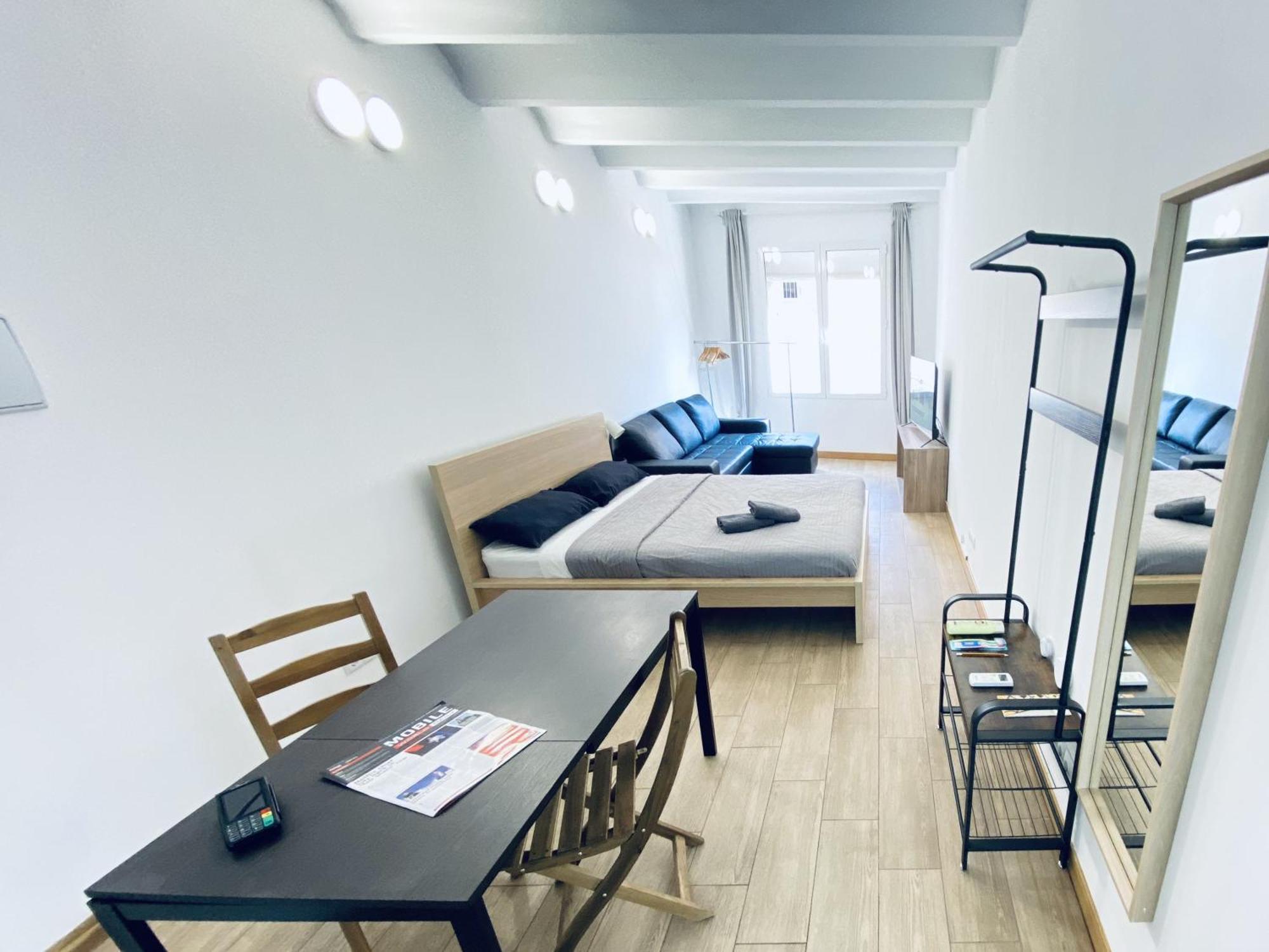 Apl Sants Lofts Bcn Fira Camp Nou * Barcelona