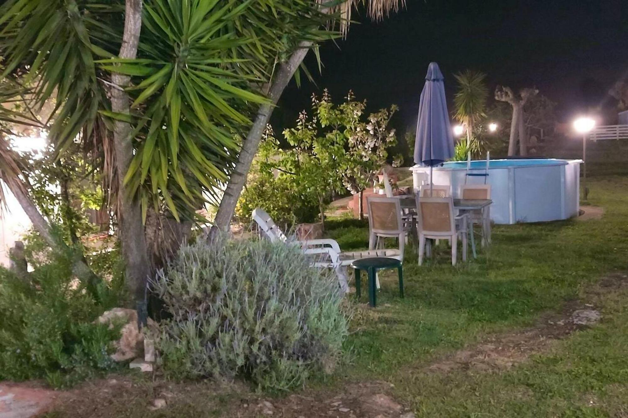Chalet Holiday Carrer Les Roques Barcelona