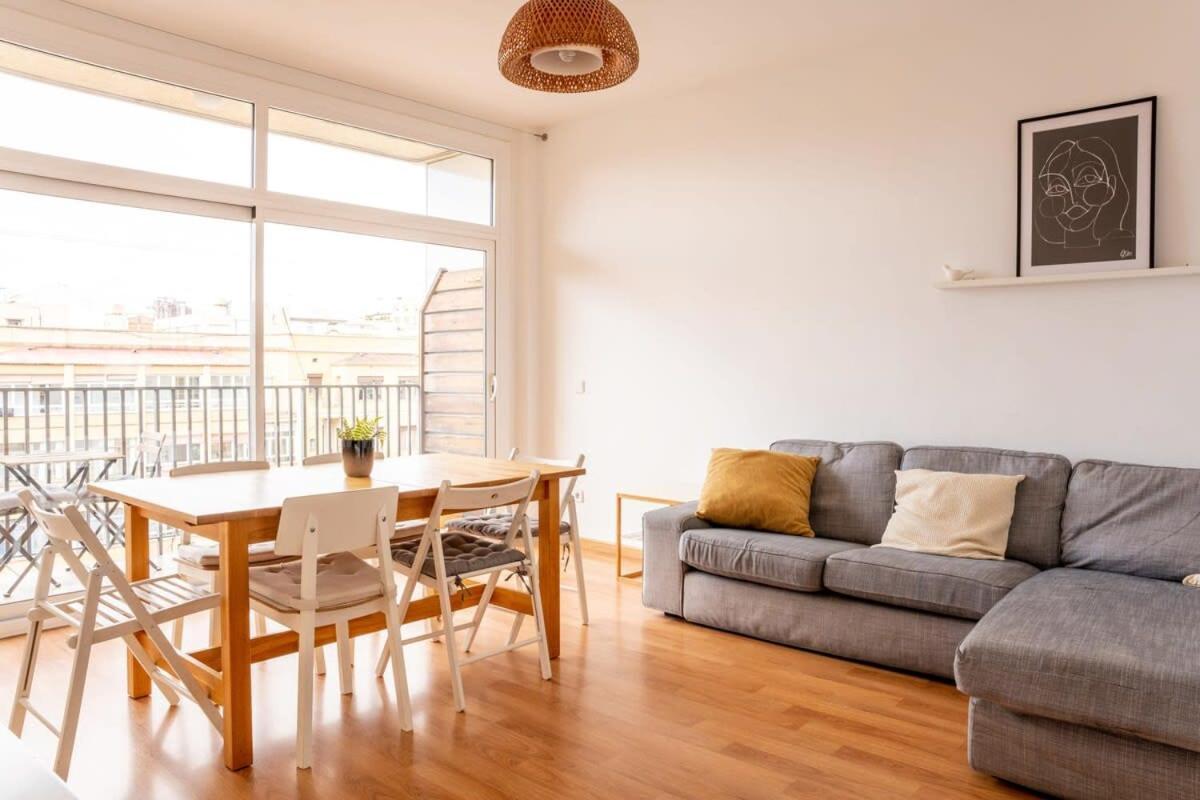 Apartamento Bright 4bd With Terrace Near Arc De Triomf *
