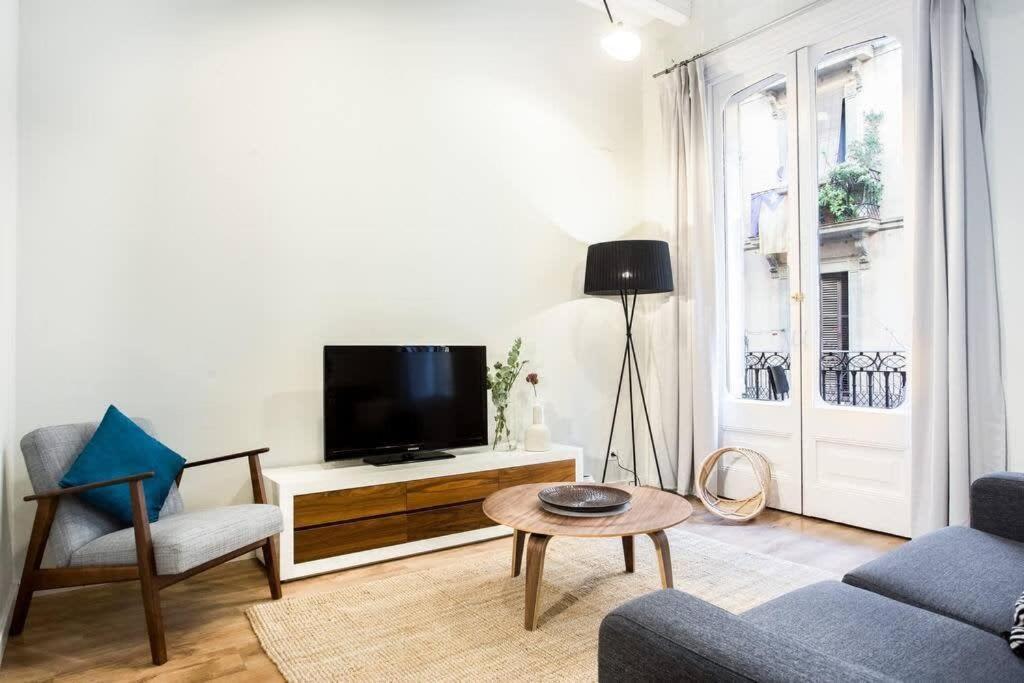 Bright And Modern 4bedroom With Terrace In Ramblas P2 *
