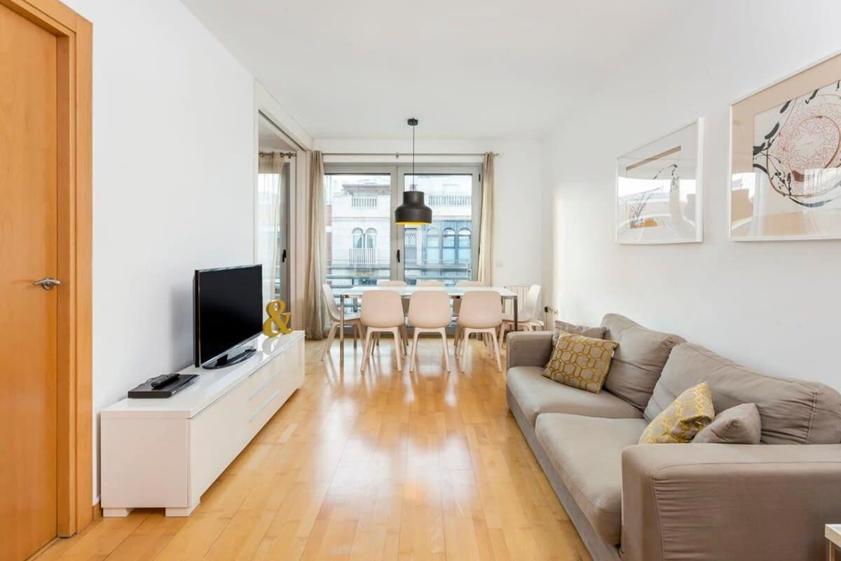 Spacious And Elegant 4 Bedroom With Private Terrace