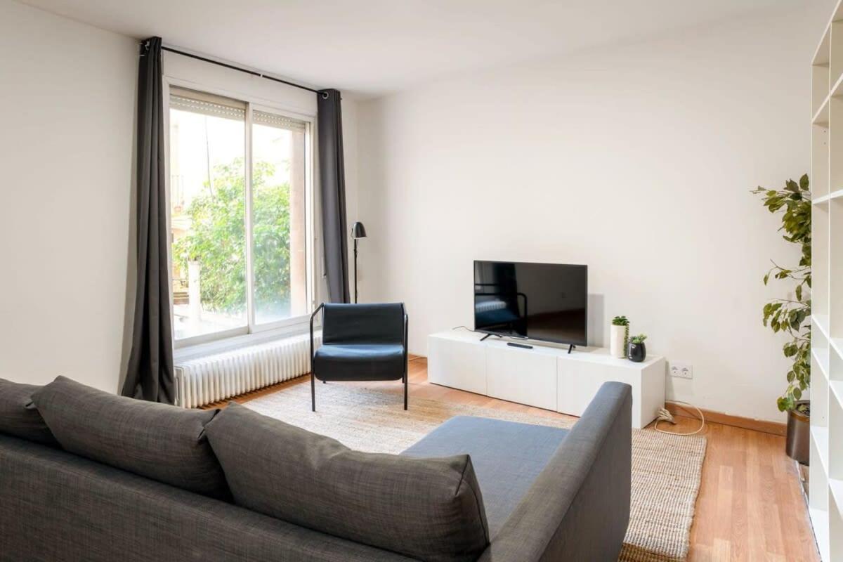 Plaza Urquinaona And Comfortable 3bd *