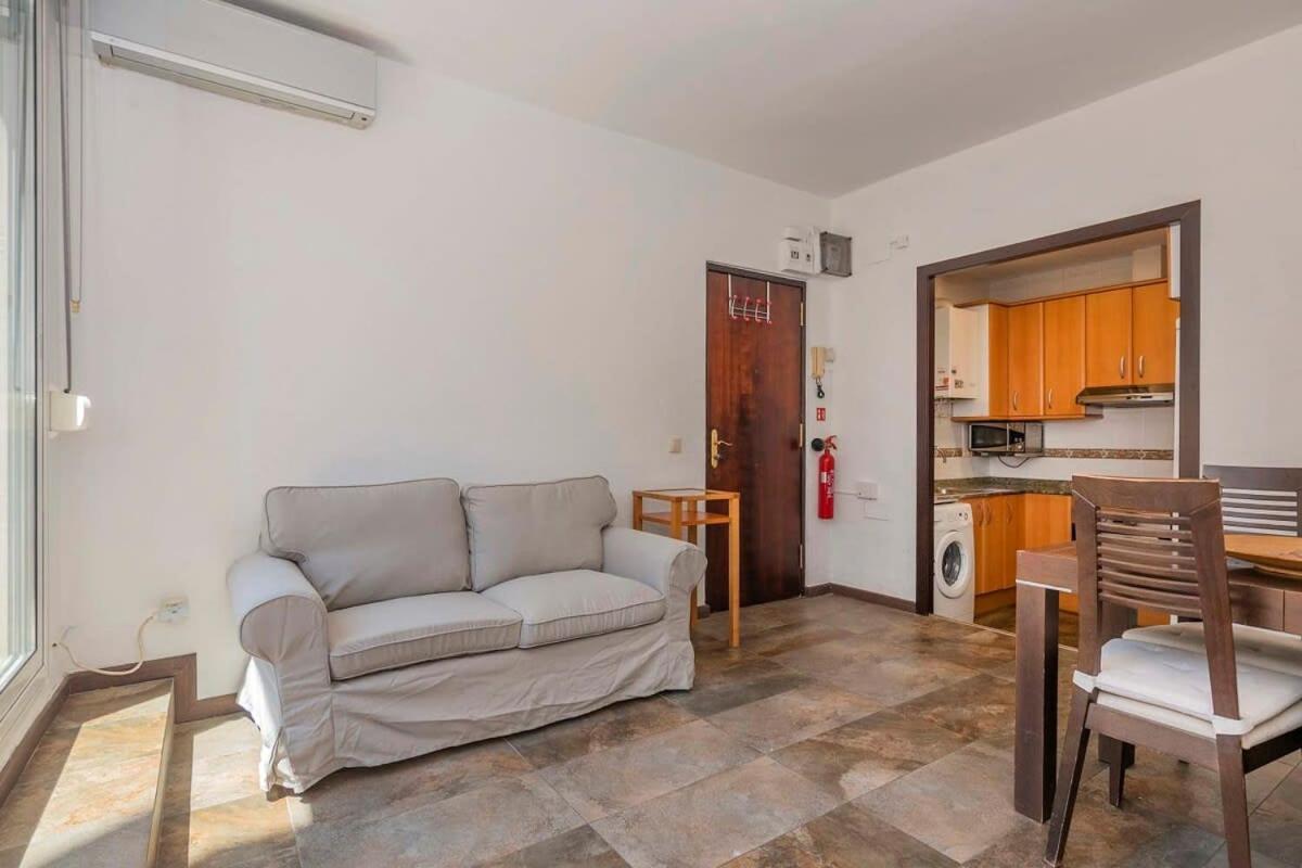 3bd With Private Terrace Right By Sagrada Familia Apartamento