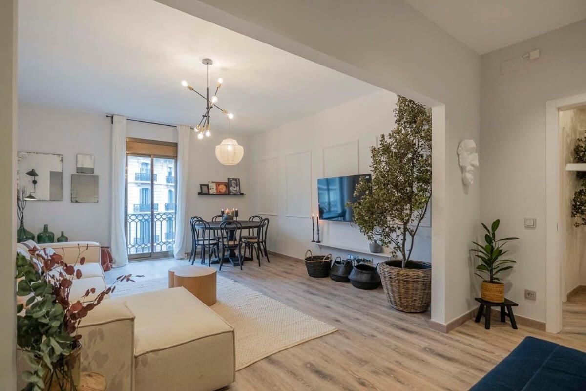 Luxury 4-bedrooms In Rambla De Catalunya Apartamento