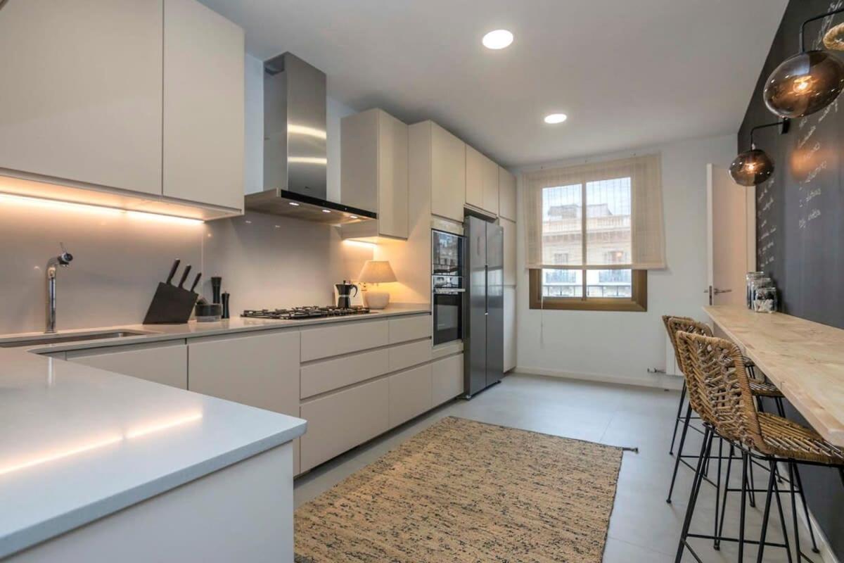 Luxury 4-bedrooms In Rambla De Catalunya Apartamento