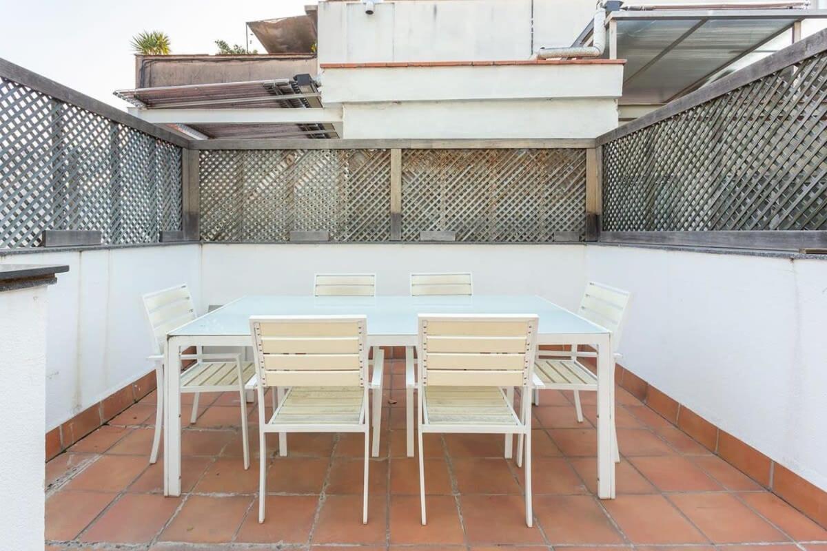 Spacious And Elegant 4 Bedroom With Private Terrace Apartamento Barcelona