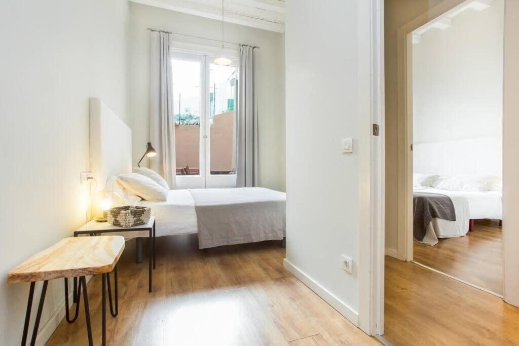 Apartment Bright And Modern 4bedroom With Terrace In Ramblas P1 Barcelona