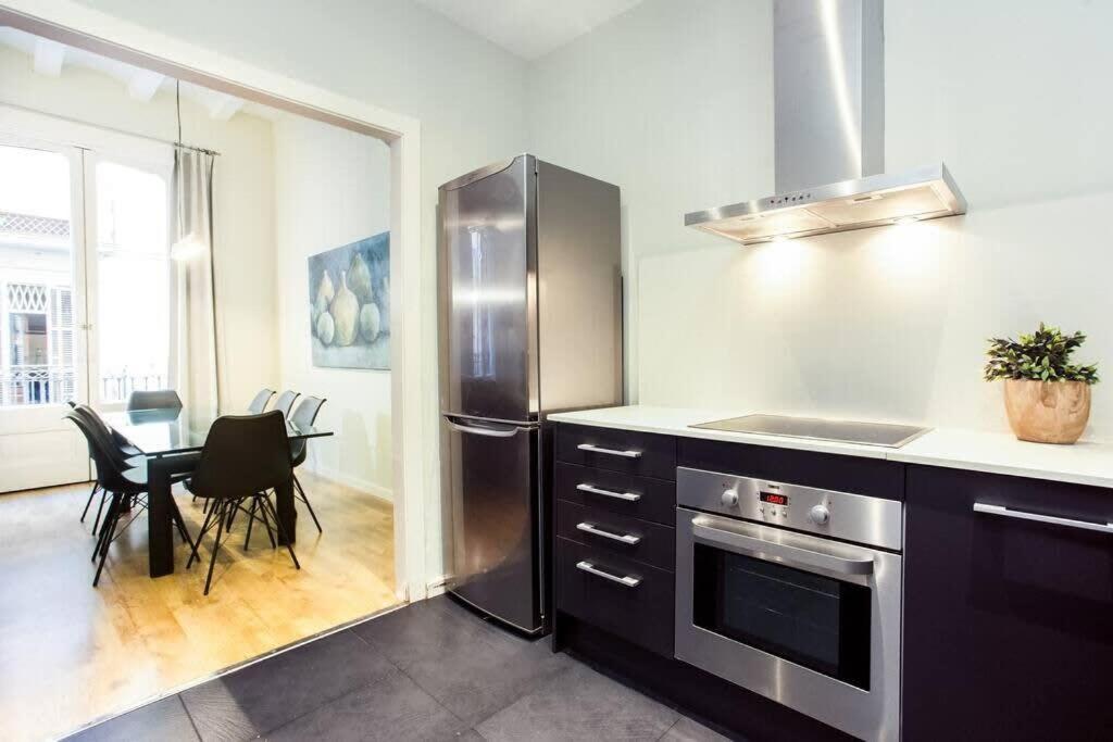 Apartamento Bright And Modern 4bedroom With Terrace In Ramblas P2 Barcelona