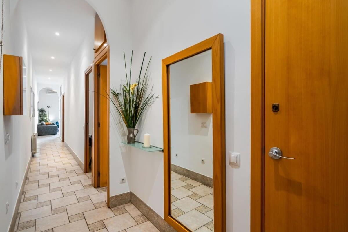Apartamento Historic With Private Terrace In Example Barcelona