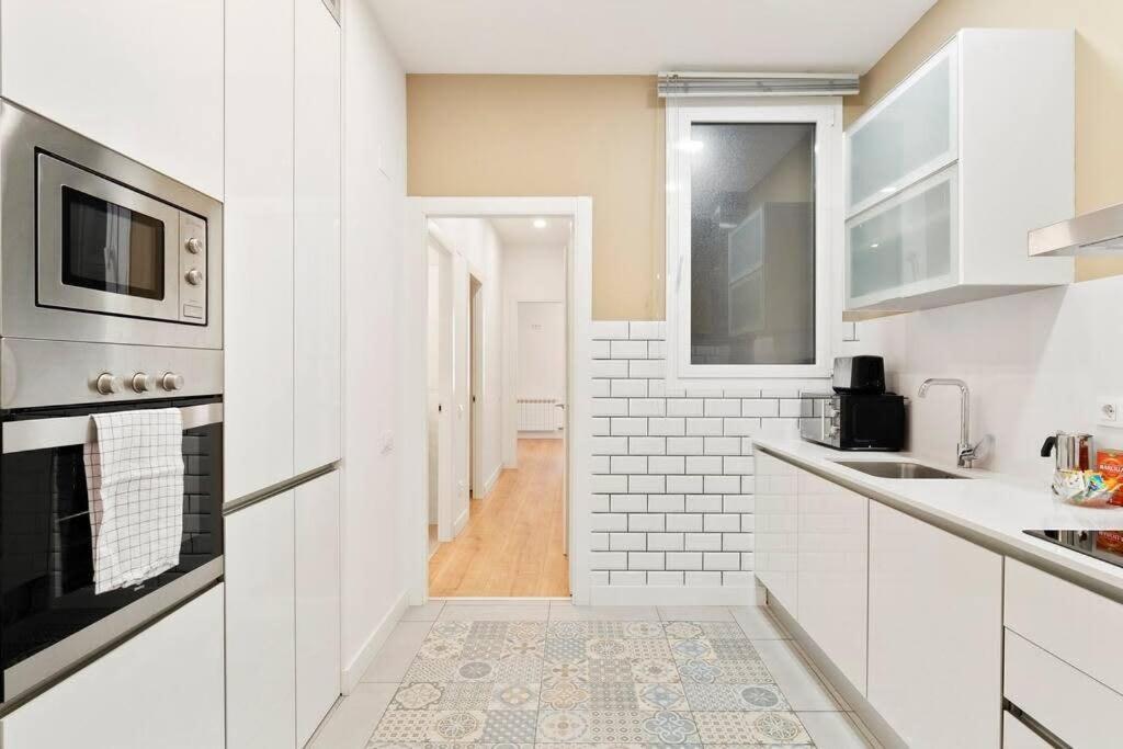Arc De Triomf Luxury Modern 2-bedroom 2-bathroom Apartamento