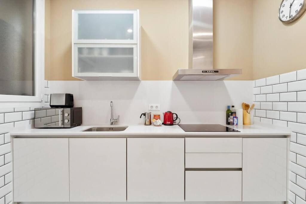 Arc De Triomf Luxury Modern 2-bedroom 2-bathroom Apartamento *