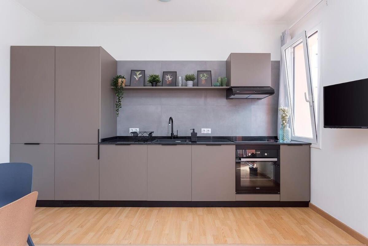 3bd Only For Families In Poblenou Next To The Beach!