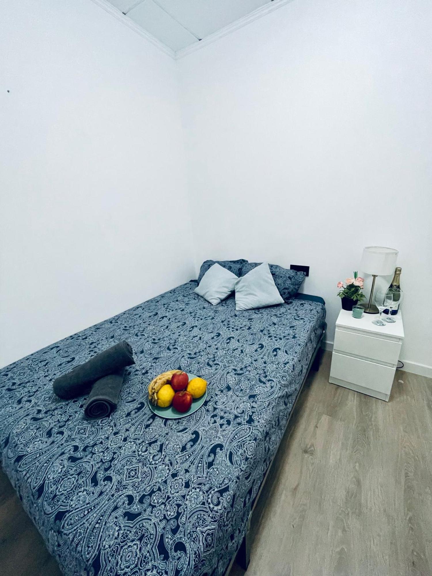 Ronda Sant Pere 5 Bed and breakfast Barcelona